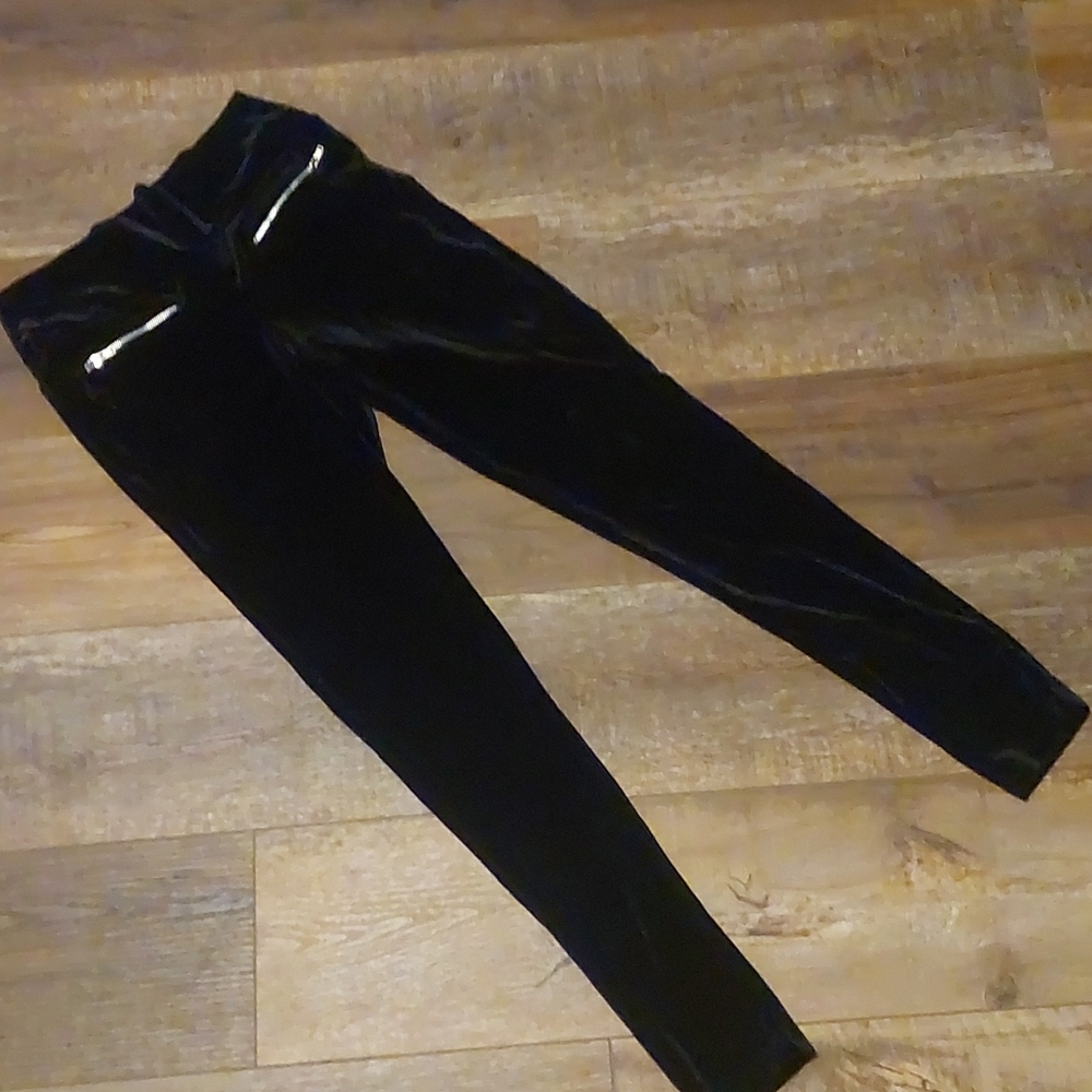 💟Black‎ velvet leggings